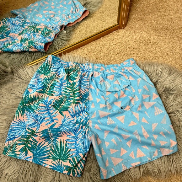 Charleston thread’s swim trunks 🦜 - Picture 5 of 9